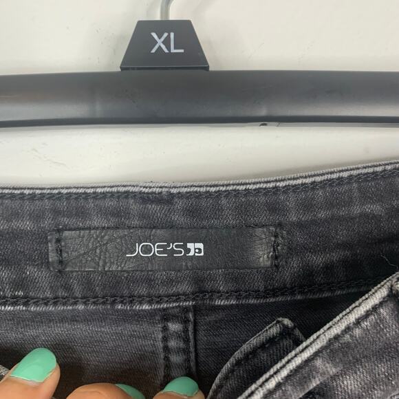 Joe's Jeans The Bella Ankle in Jinelle Faded Black - Picture 8 of 11